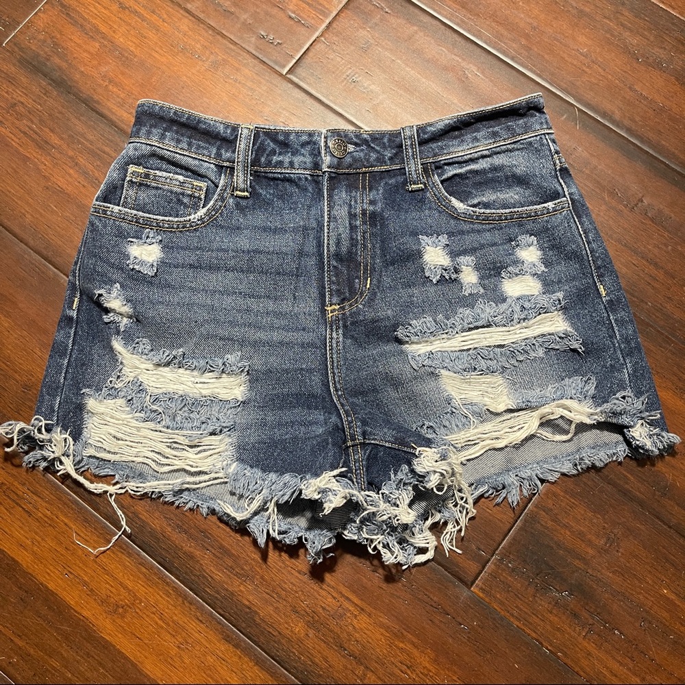 Cello High Waisted Dist Shorts Size Small.